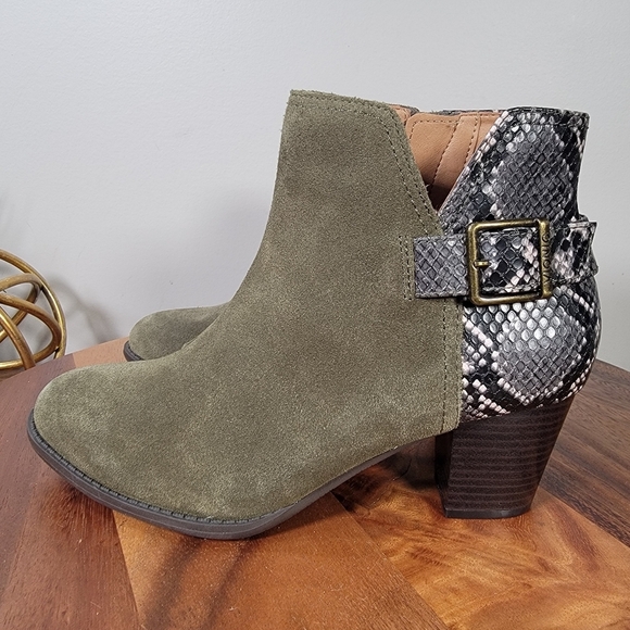 Vionic Naomi Snakeskin Olive Suede Ankle Boots Size 8 Green - Picture 5 of 14